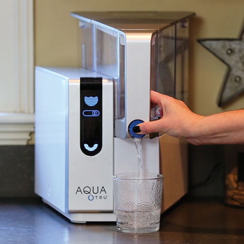 AquaTru countertop water purifier removes 83 contaminants, such as lead,  chlorine, & more » Gadget Flow