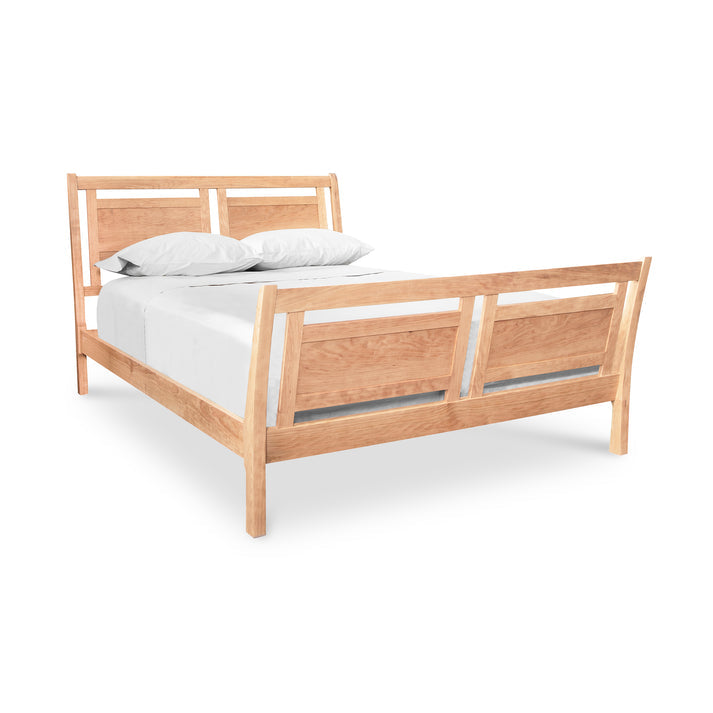 Vermont Furniture High Footboard Sleigh Bed