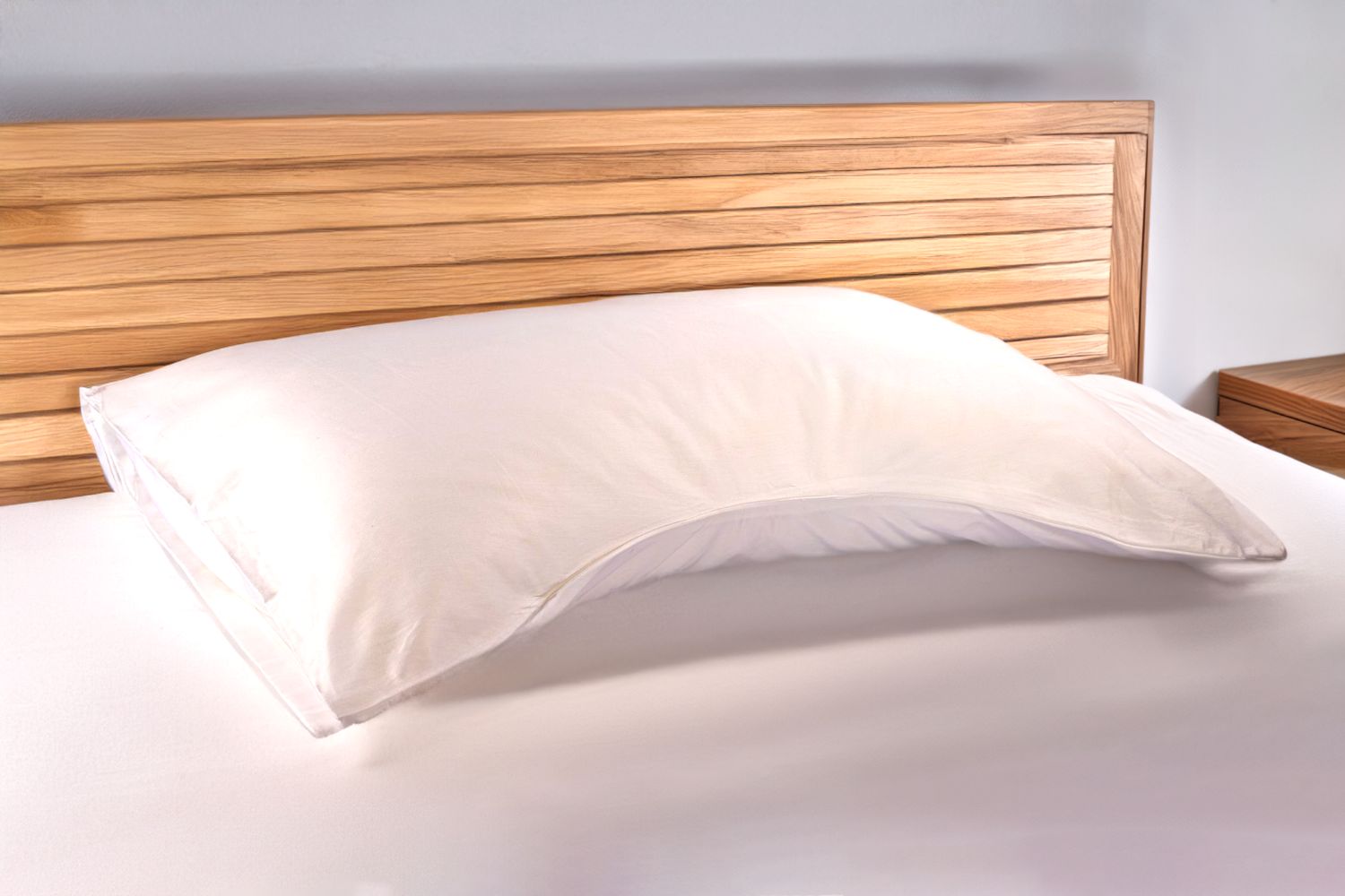 Sleep & Beyond myLatex® Side Pillow