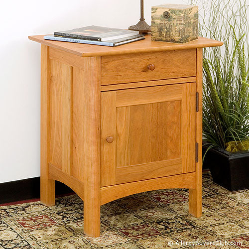 Vermont Furniture Heartwood One Drawer One Door Nightstand